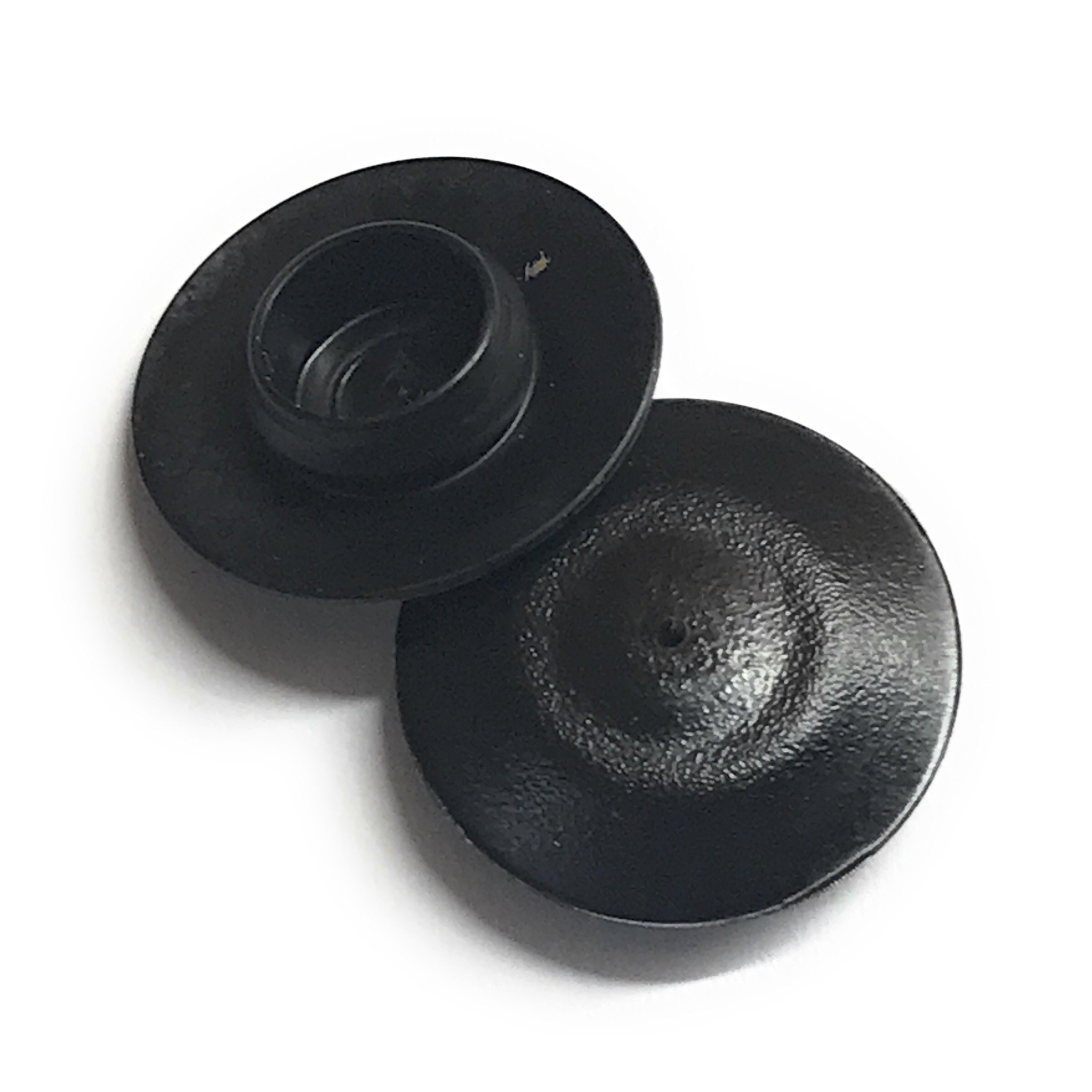 3 / 8" BLACK PLUGS (PACK 500)